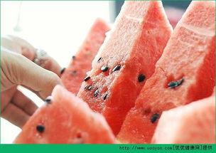 晚上吃瓜会胖人吗,揭秘是否会引发体重增加之谜