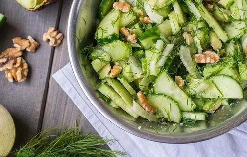 吃瓜水泄,吃瓜水泄背后的真相与内幕